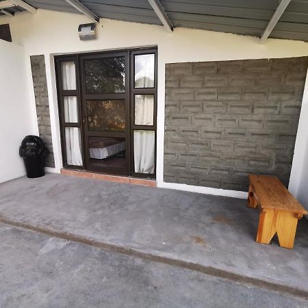 Happy Forest B&B Katima Mulilo ภายนอก รูปภาพ
