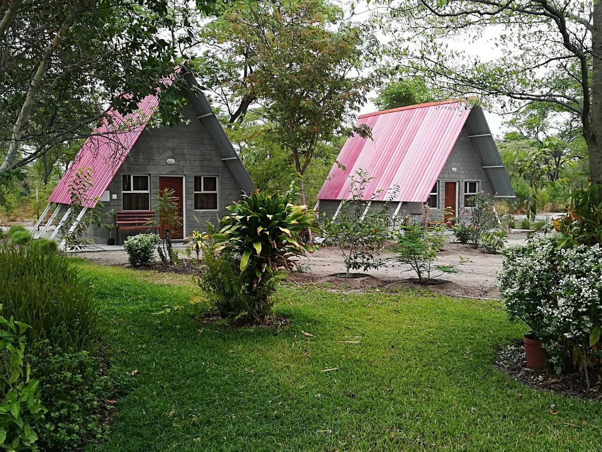 Happy Forest B&B Katima Mulilo ภายนอก รูปภาพ