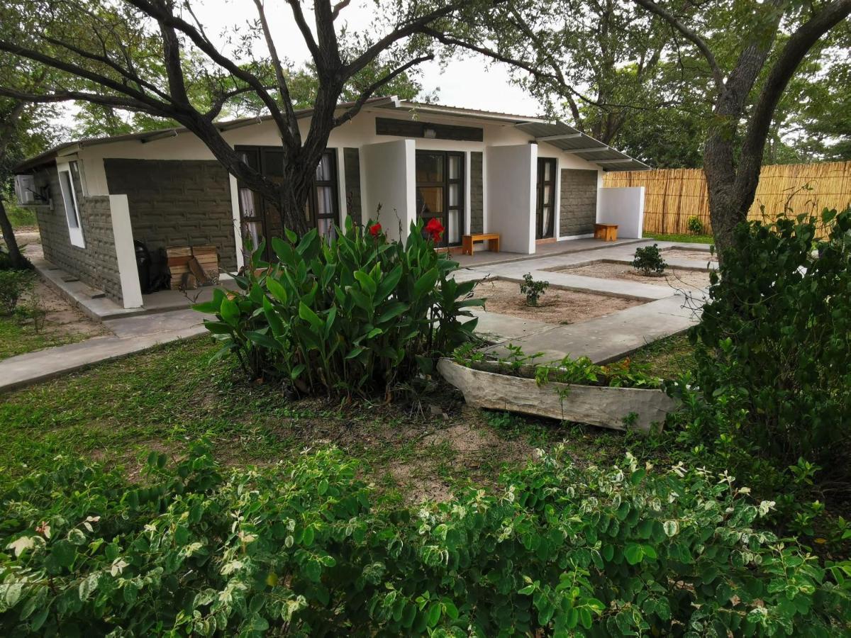 Happy Forest B&B Katima Mulilo ภายนอก รูปภาพ