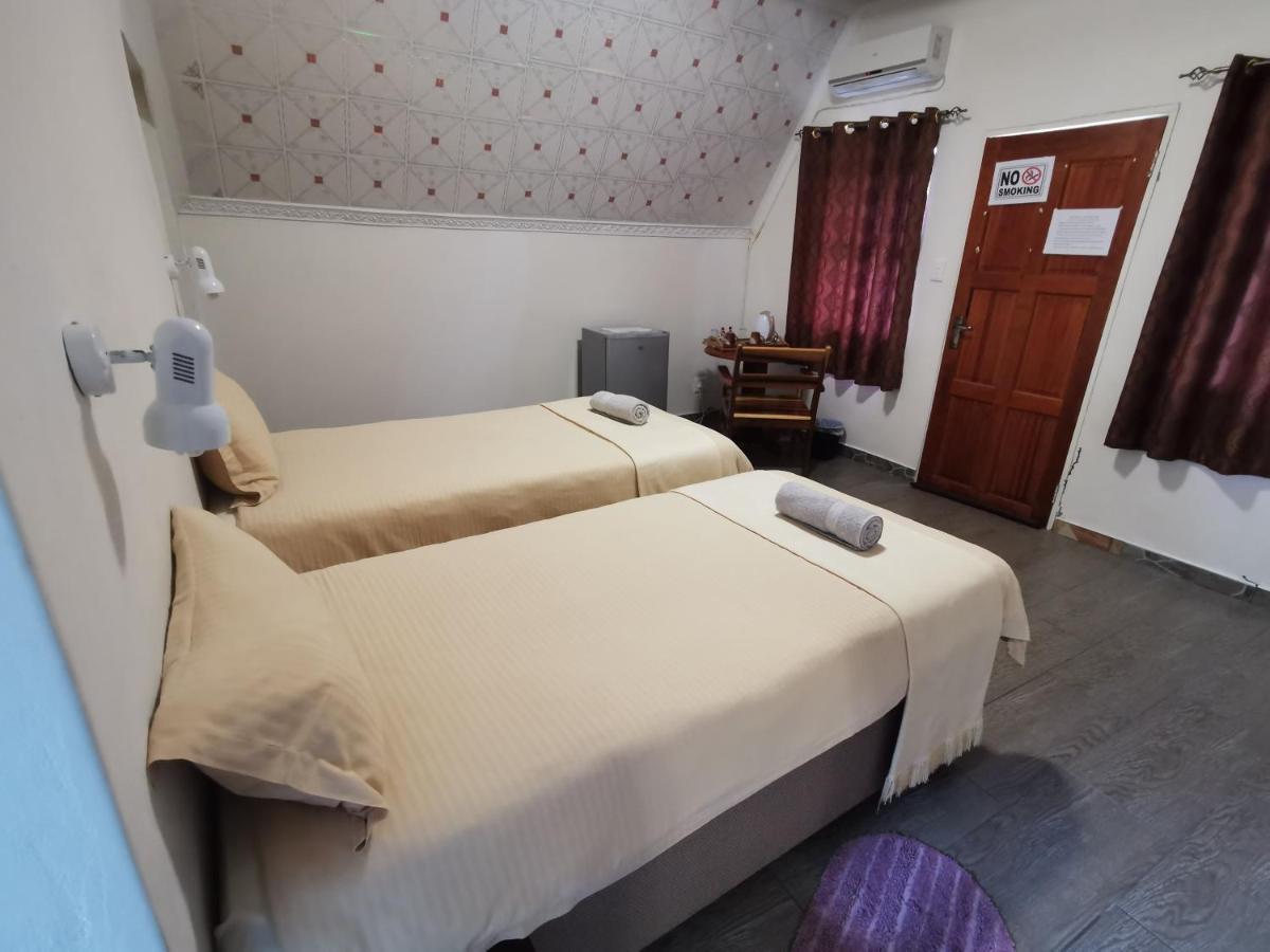 Happy Forest B&B Katima Mulilo ภายนอก รูปภาพ
