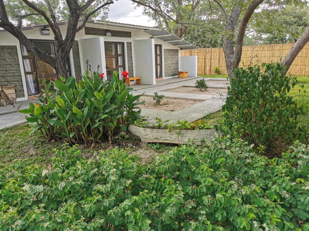Happy Forest B&B Katima Mulilo ภายนอก รูปภาพ