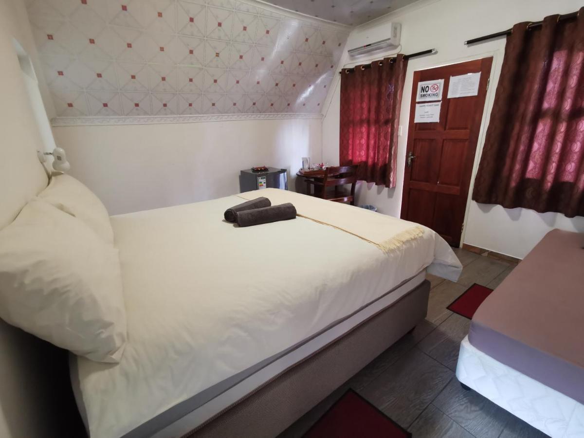 Happy Forest B&B Katima Mulilo ภายนอก รูปภาพ