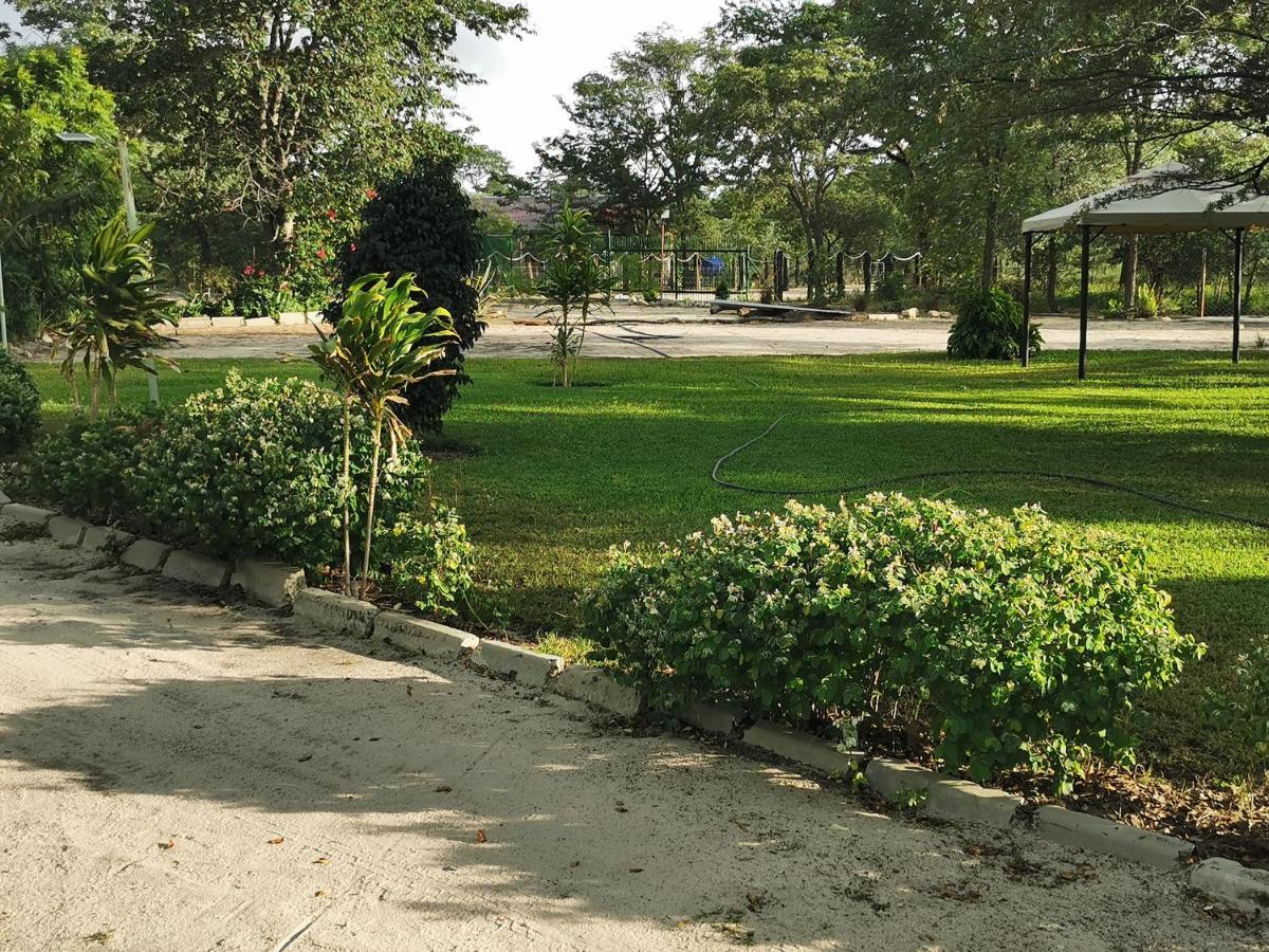 Happy Forest B&B Katima Mulilo ภายนอก รูปภาพ