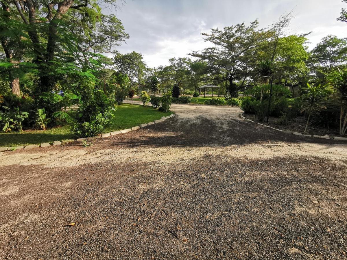 Happy Forest B&B Katima Mulilo ภายนอก รูปภาพ